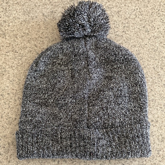 CANADA WEATHER GEAR Beanie Mittens Set Heather Gray - Picture 7 of 12